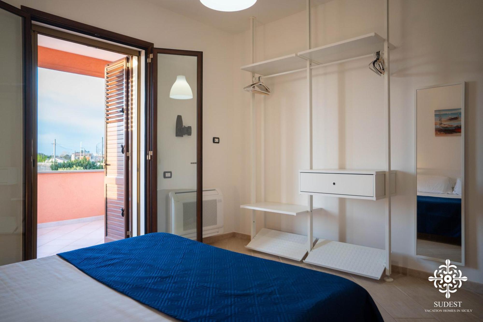 Villa Seaside - Beach Retreat With Jacuzzi Syrakus Exterior foto